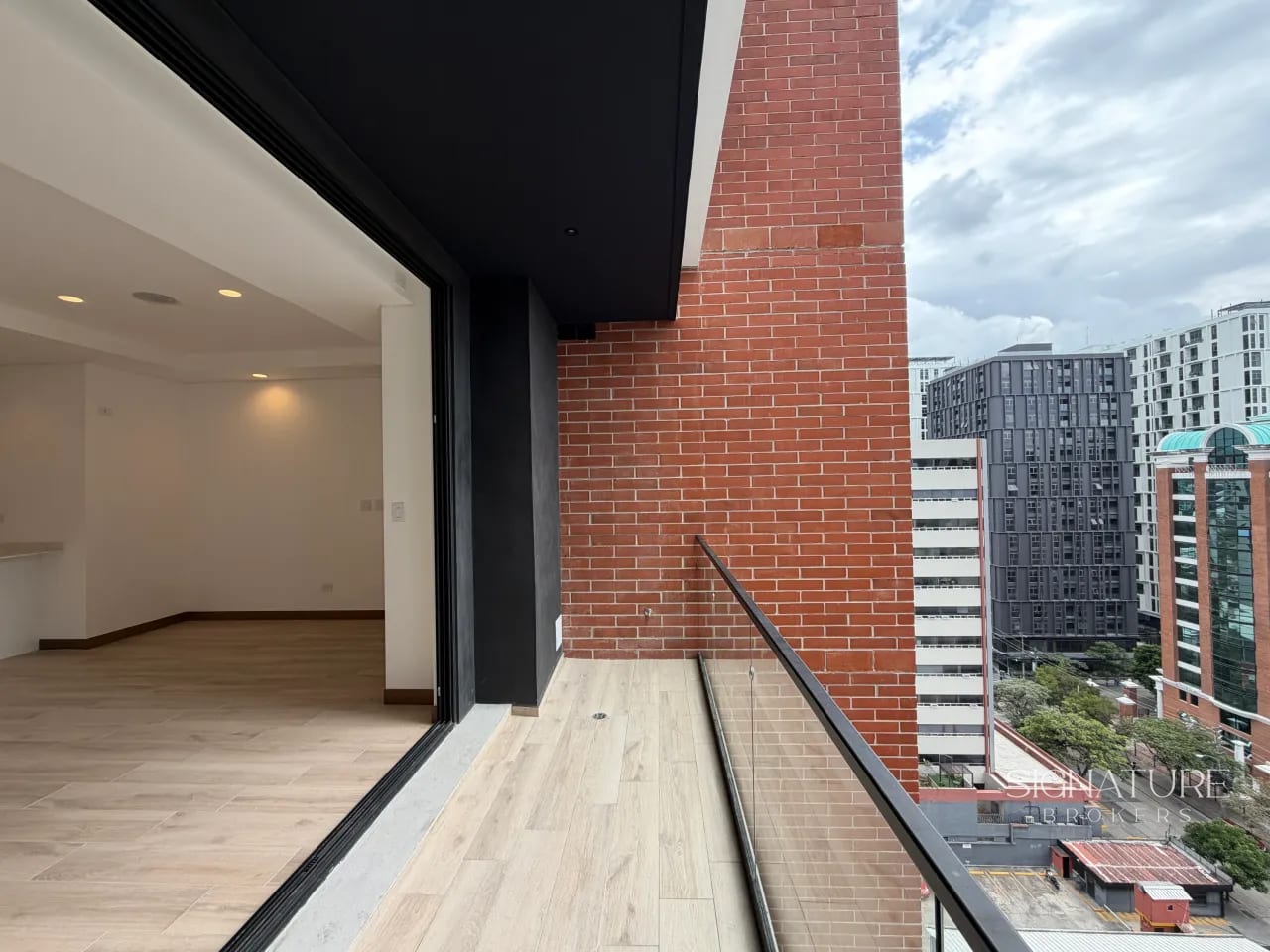 Apartamento en Renta - Ferre Díez Z.10 — Apartamento en Alquiler en Zona 10, Guatemala, Ciudad — foto 11 de 14