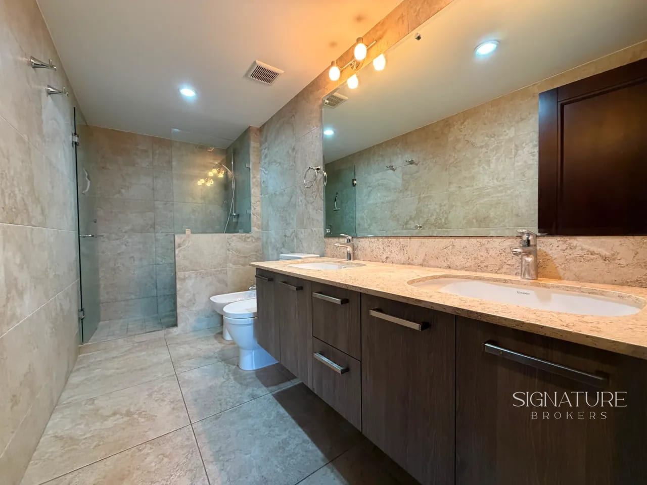Apartamento en Renta - Santa Sofía zona 10 — Apartamento en Alquiler en Zona 10, Guatemala, Ciudad — foto 10 de 10