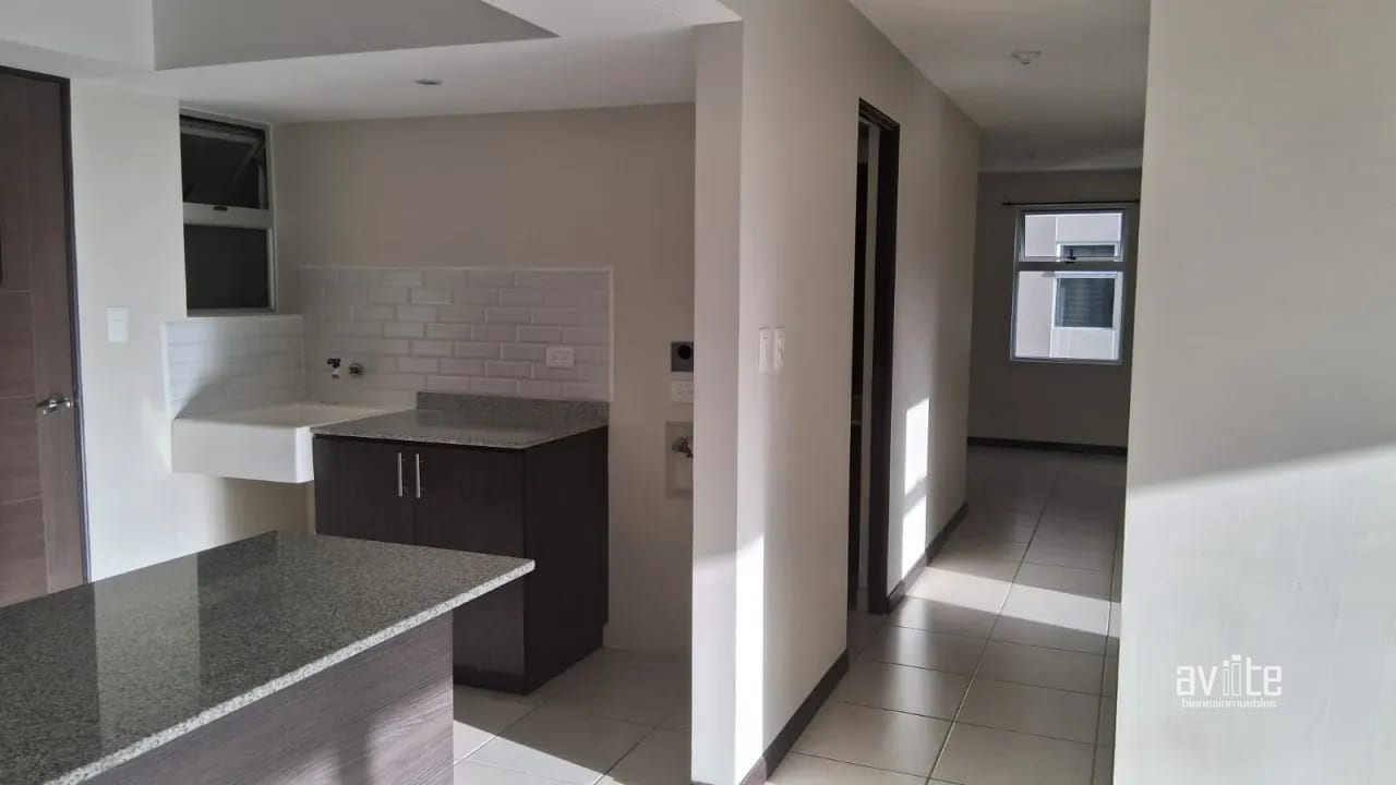 Condado Naranjo, Torres Alegria. Apartamento en nivel 2. Q5,800.00 con mantenimientos incluido — Apartamento en Alquiler en Condado Naranjo, Zona 4 Mixco, Guatemala, Ciudad — foto 1 de 17