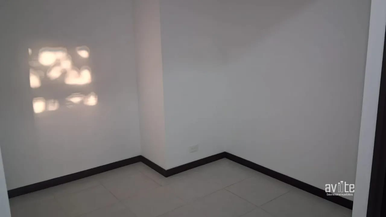 Condado Naranjo, Torres Alegria. Apartamento en nivel 2. Q5,800.00 con mantenimientos incluido — Apartamento en Alquiler en Condado Naranjo, Zona 4 Mixco, Guatemala, Ciudad — foto 7 de 17