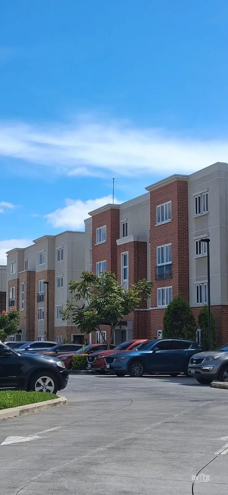 Condado Naranjo en Alameda Norte, Coruña. Q1,700,000 negociables. — Apartamento en Venta en Condado Naranjo, Zona 4 Mixco, Guatemala, Ciudad — foto 1 de 12