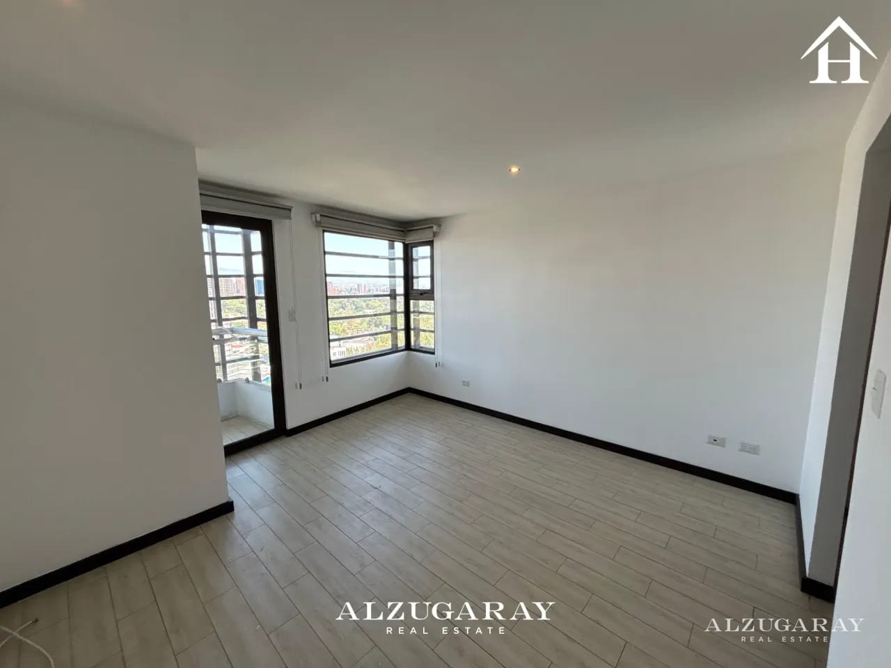 APTO AMPLIO C/ VISTA -2 HAB / TORRE 360, Z. 15 — Apartamento en Venta en Torre 360°, Zona 15, Guatemala, Ciudad — foto 4 de 10
