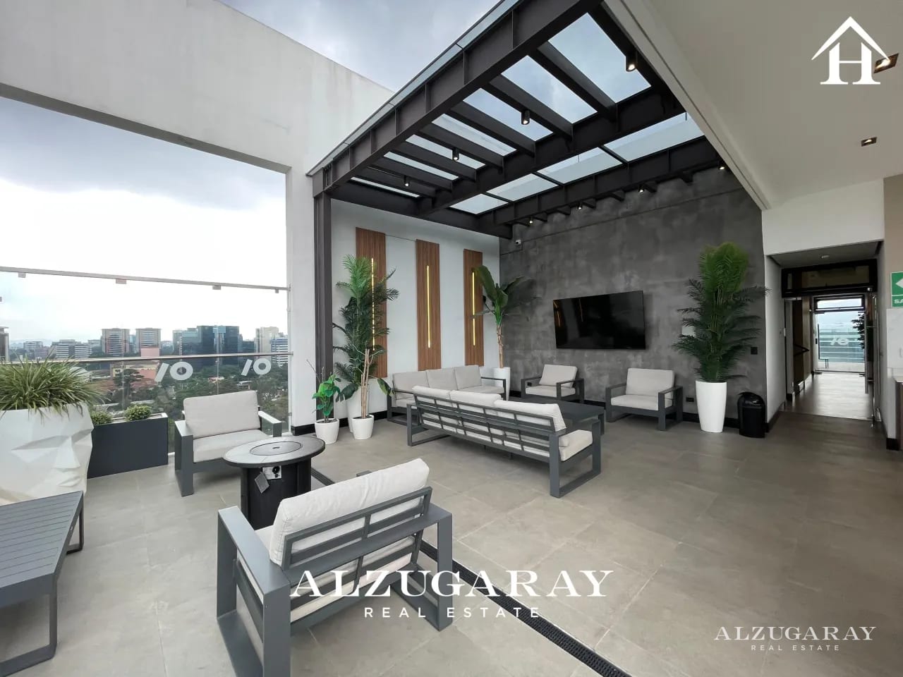 APTO MODERNO C/BALCONES - 2 HAB./ EDIF. BONADIEZ, Z.10 — Apartamento en Alquiler en Bonadiez, Zona 10, Guatemala, Ciudad — foto 10 de 11