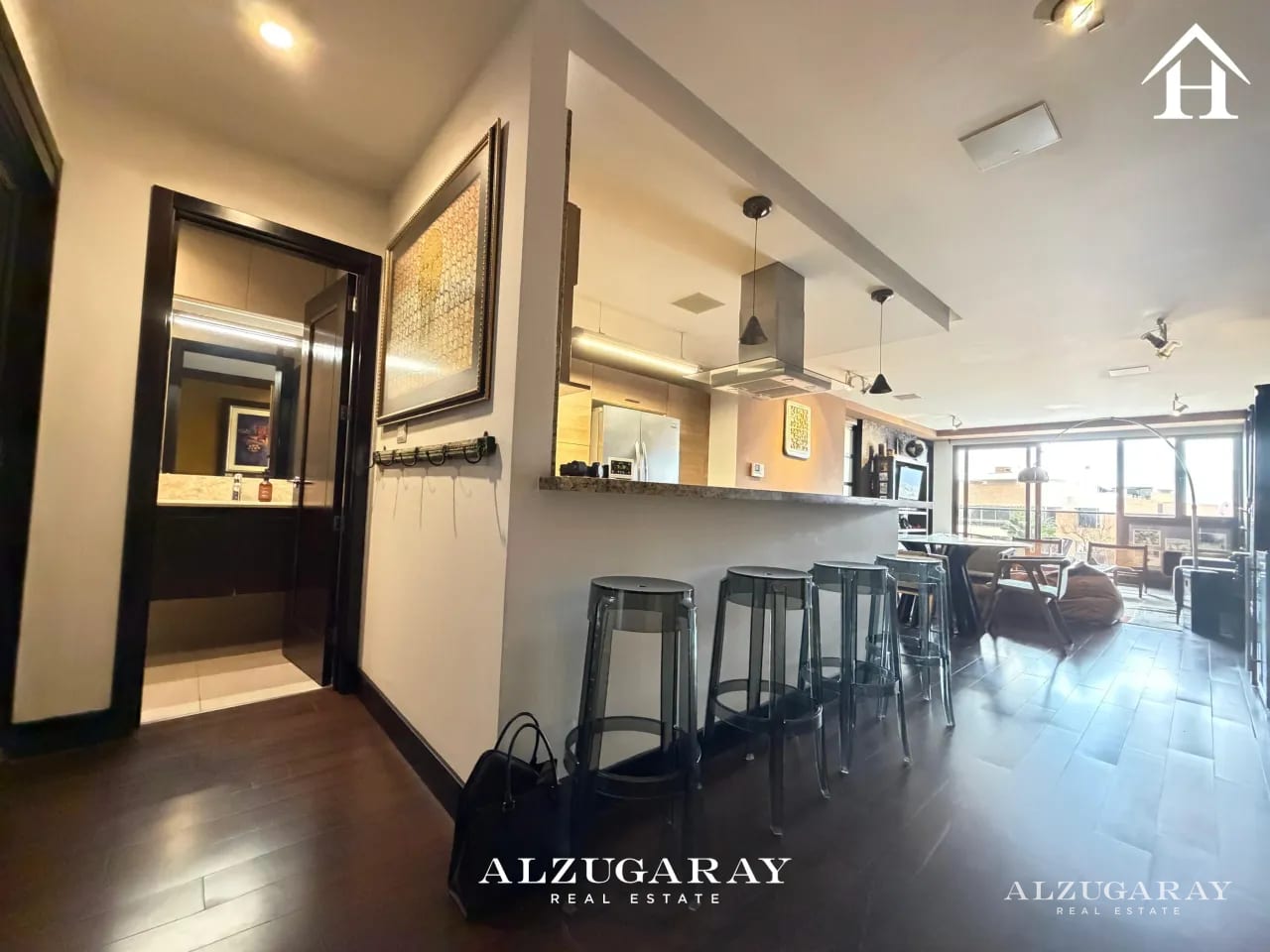 APTO AMUEBLADO C/ JACUZZI - 1 HAB. / EDIFICIO EN ZONA 14 — Apartamento en Alquiler en Zona 14, Guatemala, Ciudad — foto 1 de 12