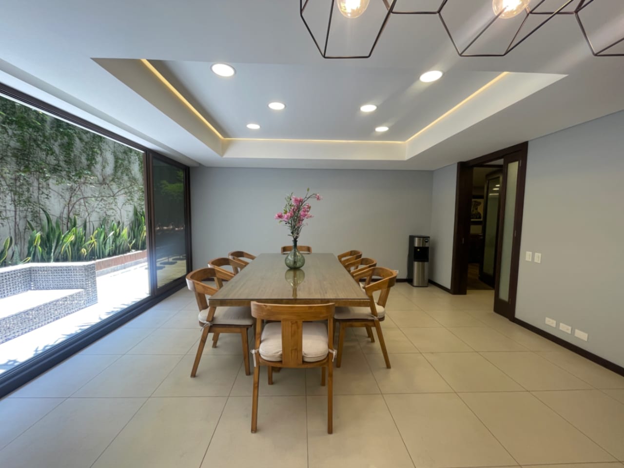 Zona 14, Apartamento Venta 240 MTS2, 2 Dormitorios, 2 Parqueos — Apartamento en Venta en Zona 14, Guatemala, Ciudad — foto 2 de 12