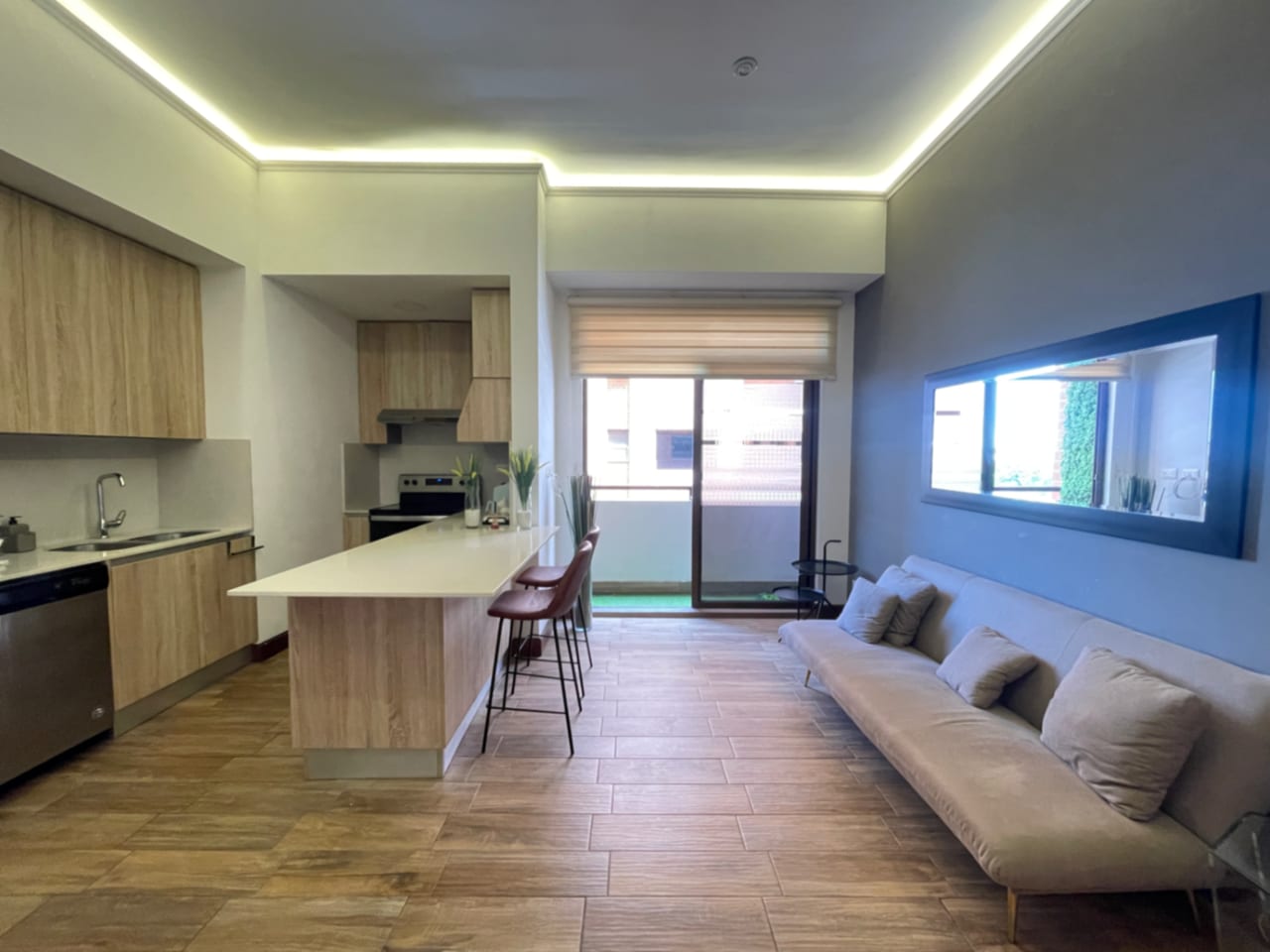 Apartamento Renta Zona 10, Savattore 1 Dormitorio 50 Mts2 $950 — Apartamento en Alquiler en Salvattore, Zona 10, Guatemala, Ciudad — foto 1 de 7