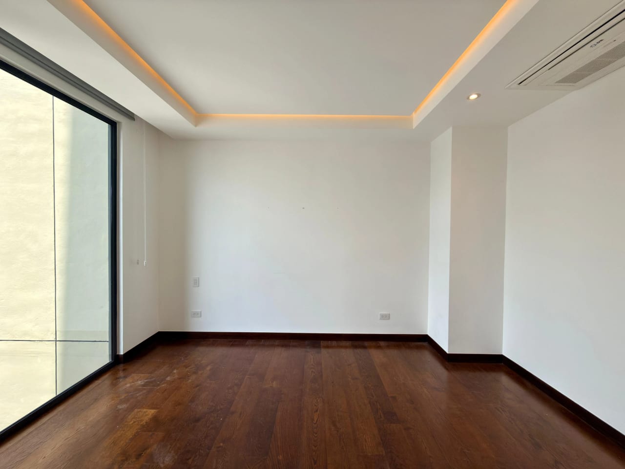 Alquilo apartamento en Vasanta zona 10 — Apartamento en Alquiler en Zona 10, Guatemala, Ciudad — foto 6 de 17