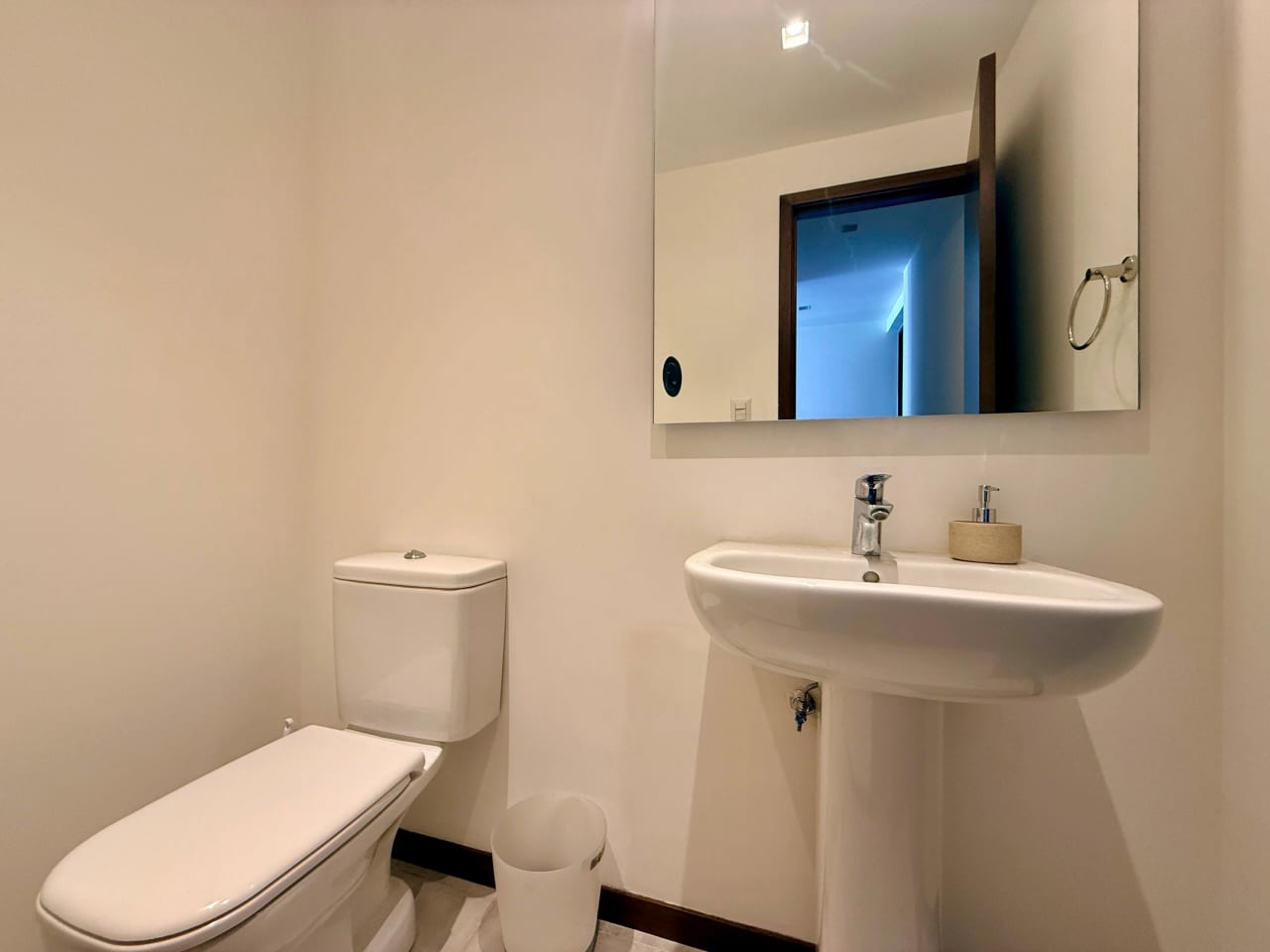 Vendo apartamento en Casa Clara zona 10 — Apartamento en Venta en Zona 10, Guatemala, Ciudad — foto 9 de 16