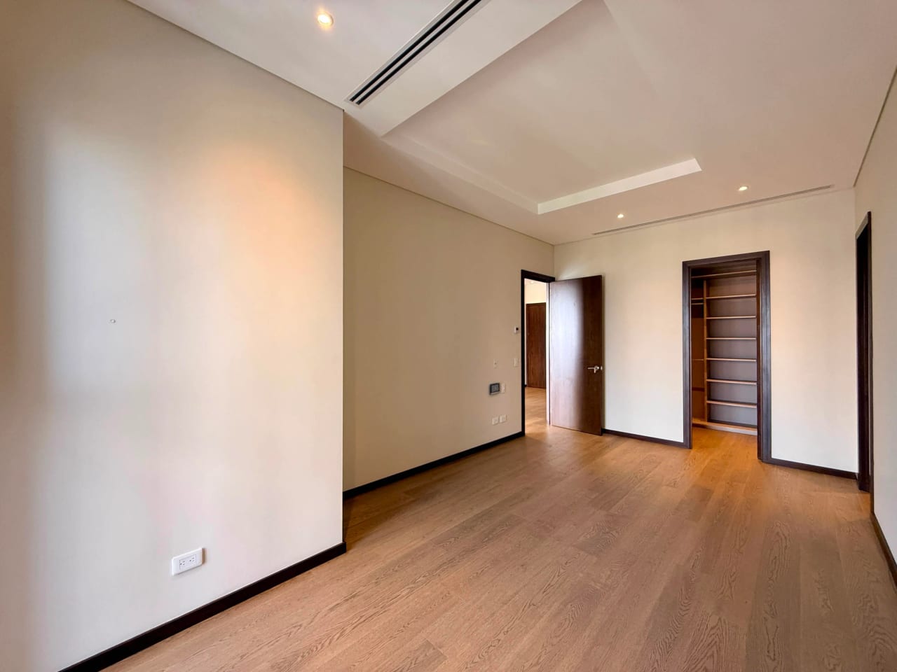 Apartamento en venta edificio Santa Sofia 7ma zona 10 — Apartamento en Venta en Zona 10, Guatemala, Ciudad — foto 9 de 17