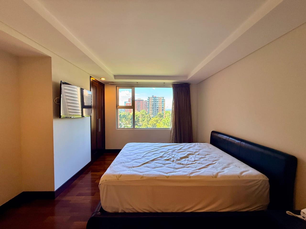 Apartamento amueblado en alquiler edifcio Santa Sofia zona 10 — Apartamento en Alquiler en Zona 10, Guatemala, Ciudad — foto 8 de 17