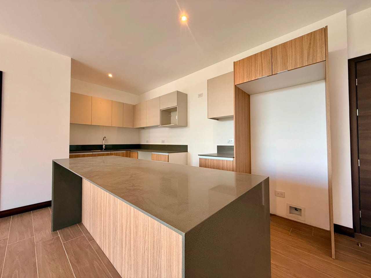 Apartamento en alquiler en Spazio zona 15 — Apartamento en Alquiler en Zona 15, Guatemala, Ciudad — foto 1 de 17