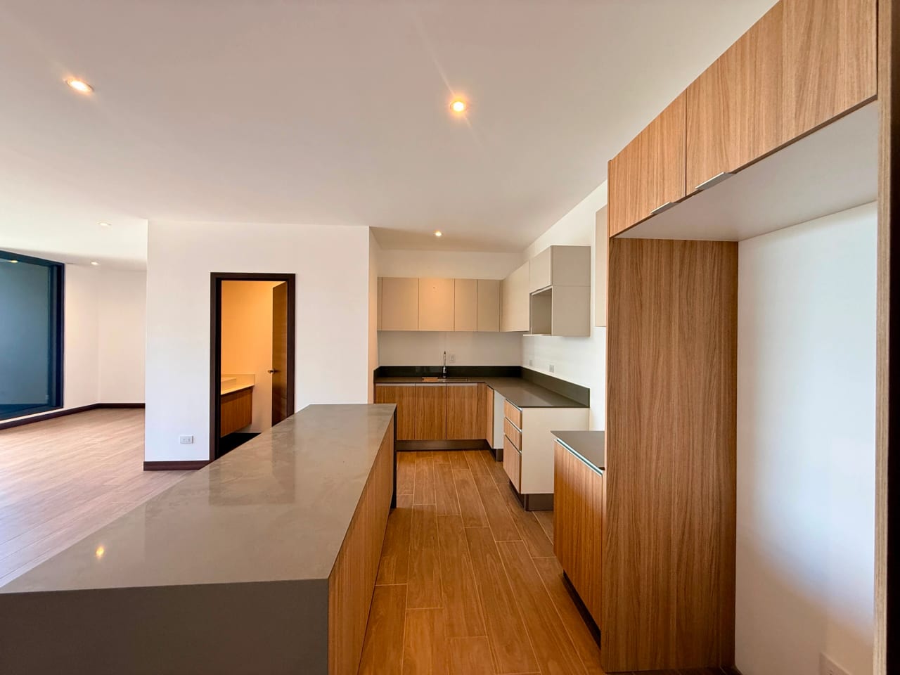 Apartamento en alquiler en Spazio zona 15 — Apartamento en Alquiler en Zona 15, Guatemala, Ciudad — foto 2 de 17