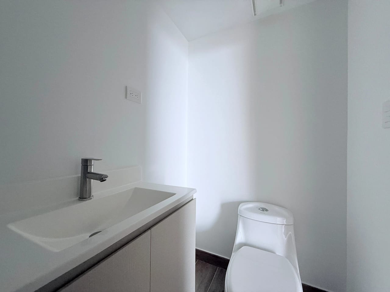 Apartamento en alquiler en Modra zona 4 — Apartamento en Alquiler en Zona 4, Guatemala, Ciudad — foto 14 de 17