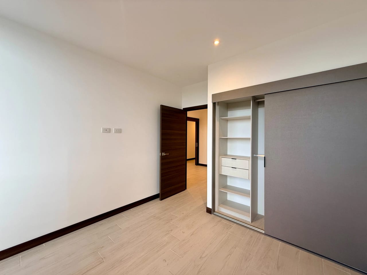 Apartamento en venta eb Spazio zona 15 — Apartamento en Venta en Zona 15, Guatemala, Ciudad — foto 13 de 17