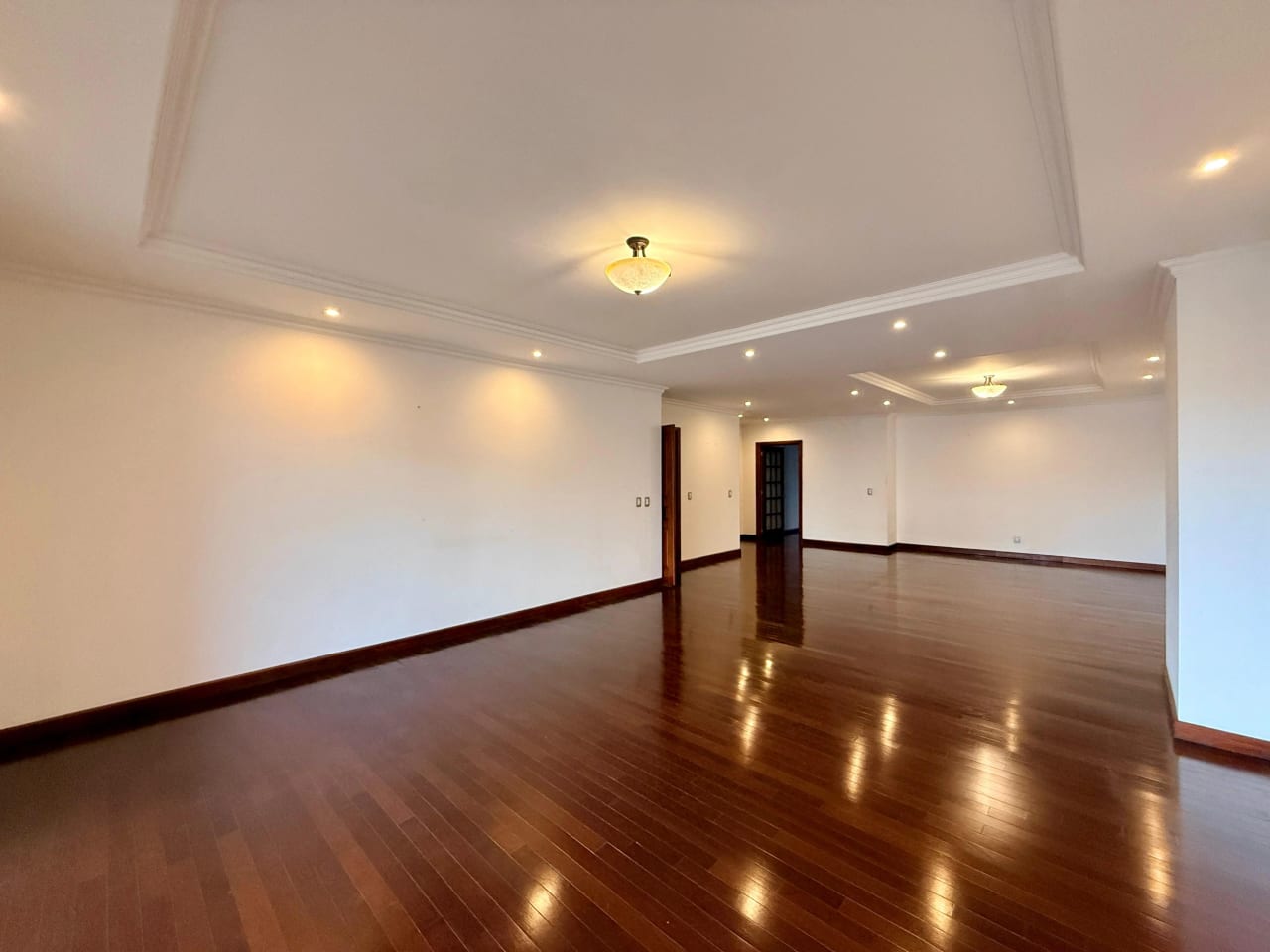 Apartamento en alquiler en edificio Tadeus zona 14 — Apartamento en Alquiler en Zona 14, Guatemala, Ciudad — foto 6 de 17
