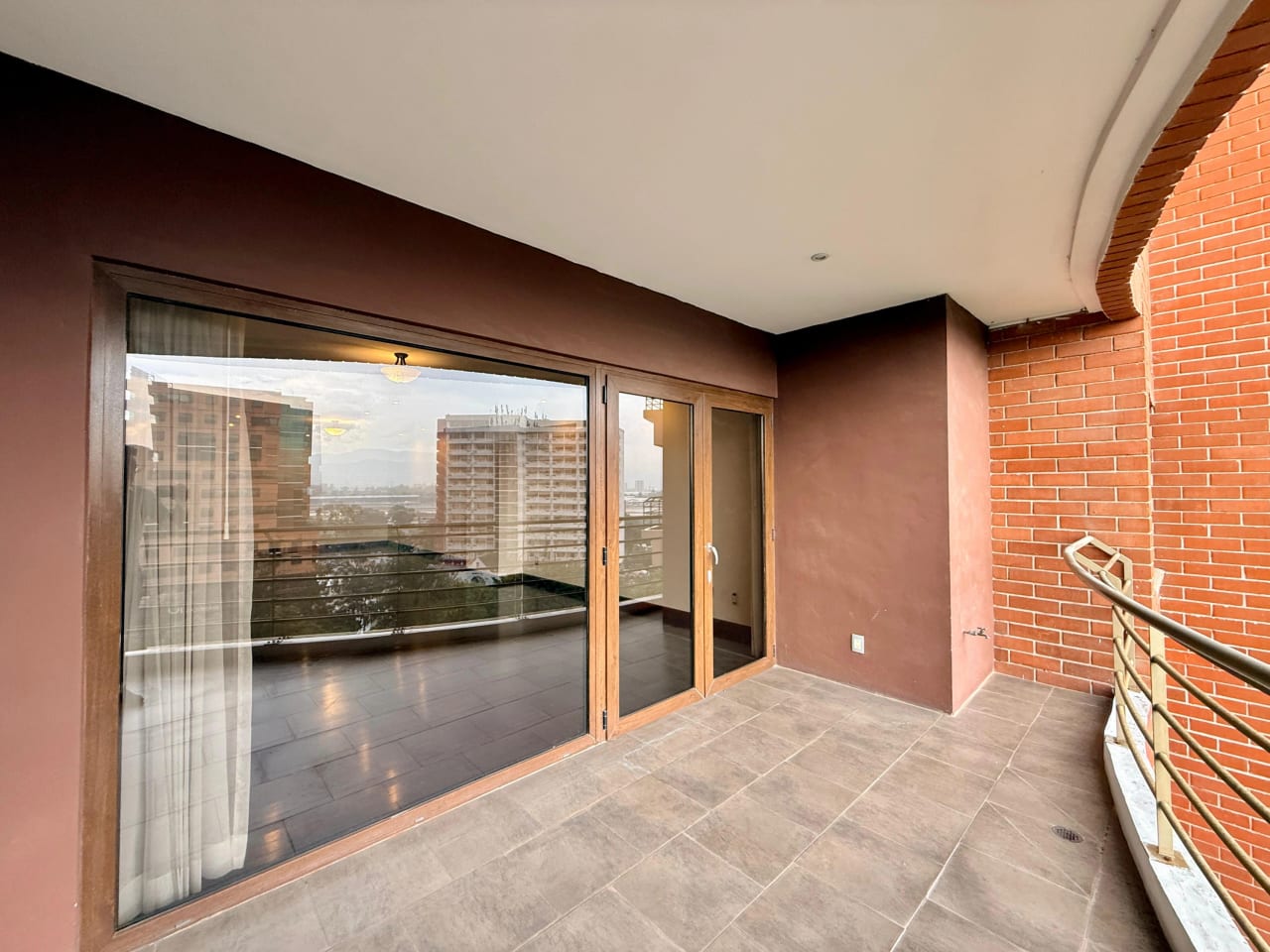 Apartamento en alquiler en edificio Tadeus zona 14 — Apartamento en Alquiler en Zona 14, Guatemala, Ciudad — foto 11 de 17