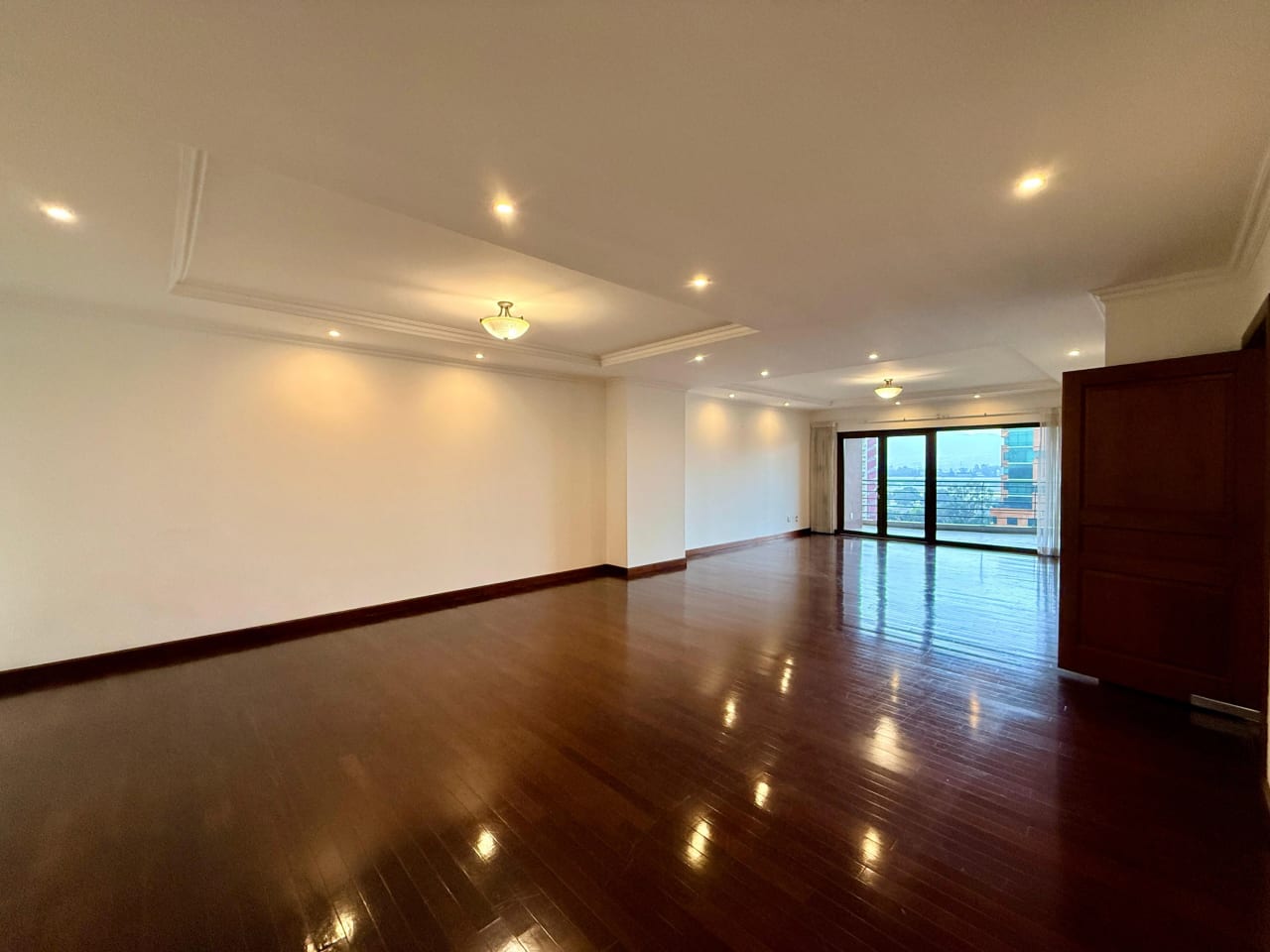 Apartamento en alquiler en edificio Tadeus zona 14 — Apartamento en Alquiler en Zona 14, Guatemala, Ciudad — foto 17 de 17