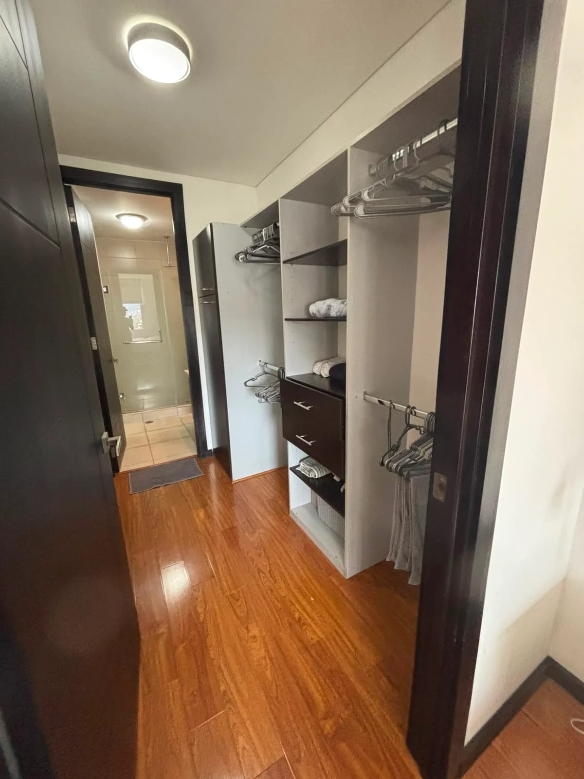 Apartamento amuebaldo en alquiler en Torre 14 zona 14 — Apartamento en Alquiler en Zona 14, Guatemala, Ciudad — foto 6 de 8