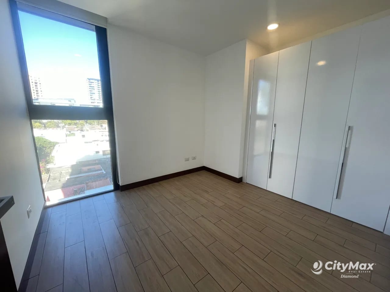 Apartamento en Venta en zona 15 — Apartamento en Venta en Zona 15, Guatemala, Ciudad — foto 4 de 13