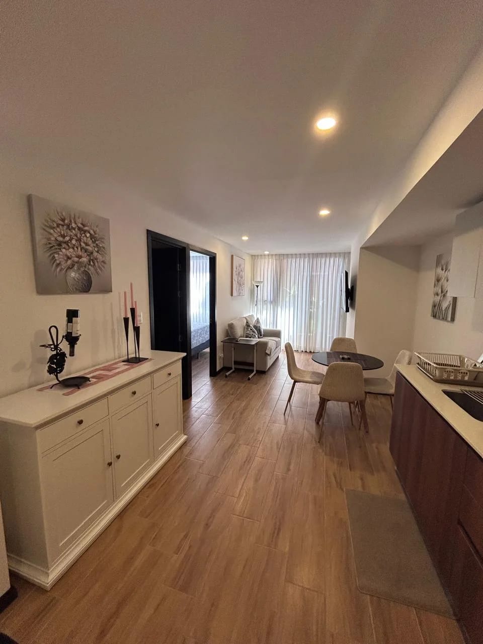 Apartamento en Alquiler Edificio Essenza - Zona 13 — Apartamento en Alquiler en Zona 13, Guatemala, Ciudad — foto 1 de 11