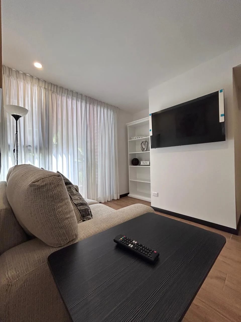 Apartamento en Alquiler Edificio Essenza - Zona 13 — Apartamento en Alquiler en Zona 13, Guatemala, Ciudad — foto 3 de 11