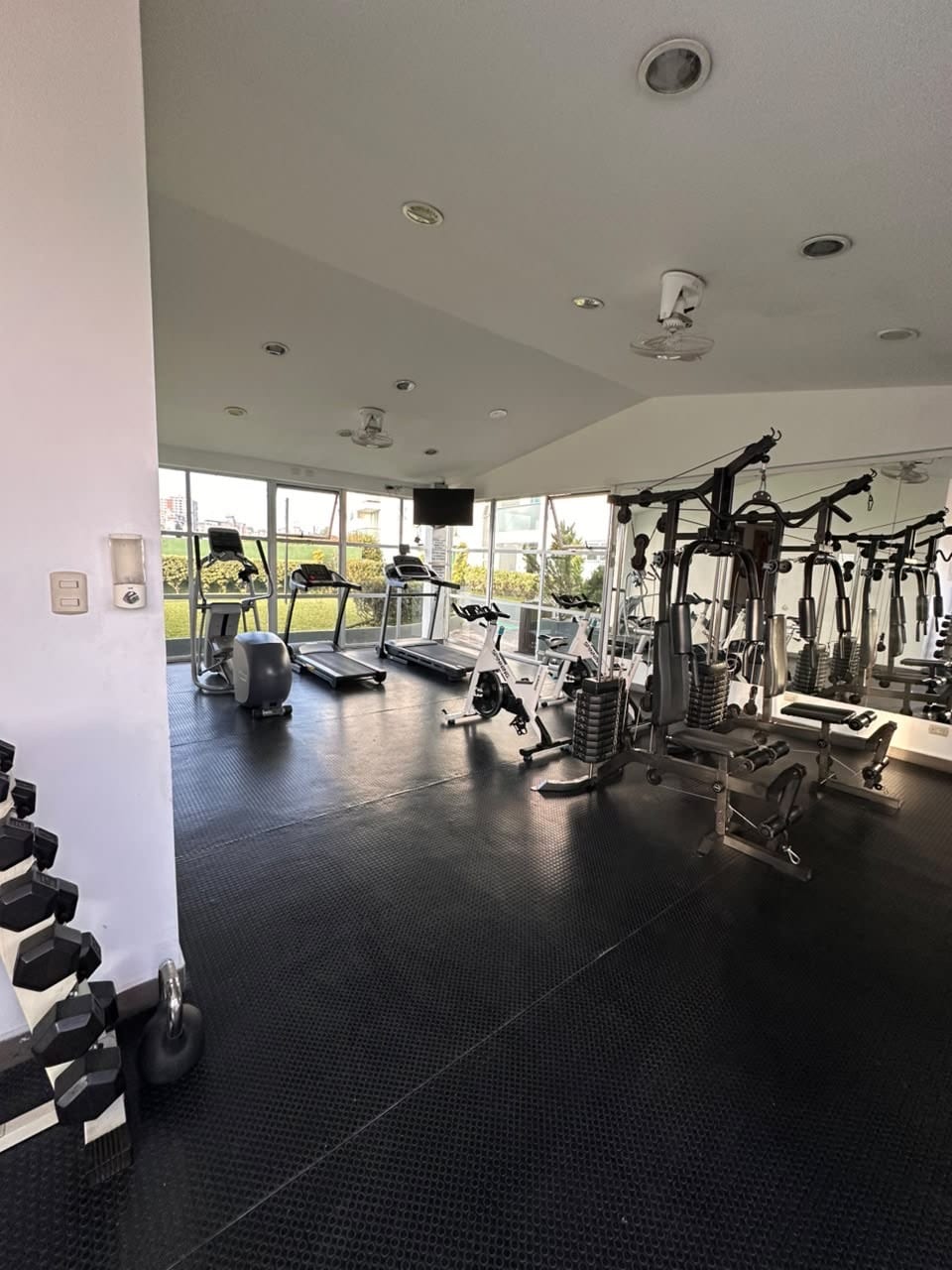 Apartamento Condado la Villa zona 14 — Apartamento en Venta en Condado La Villa, Zona 14, Guatemala, Ciudad — foto 2 de 17
