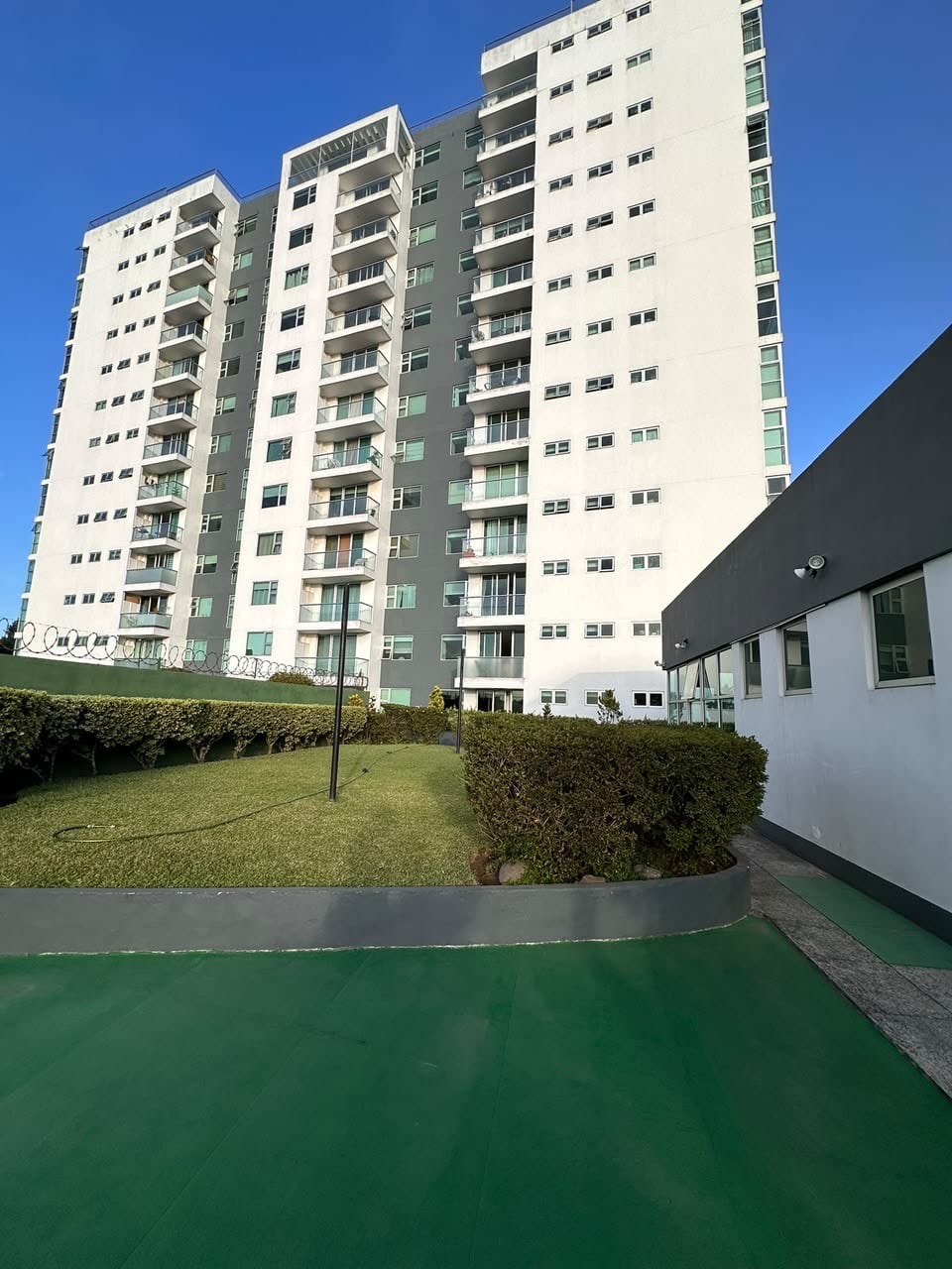 Apartamento Condado la Villa zona 14 — Apartamento en Venta en Condado La Villa, Zona 14, Guatemala, Ciudad — foto 9 de 17