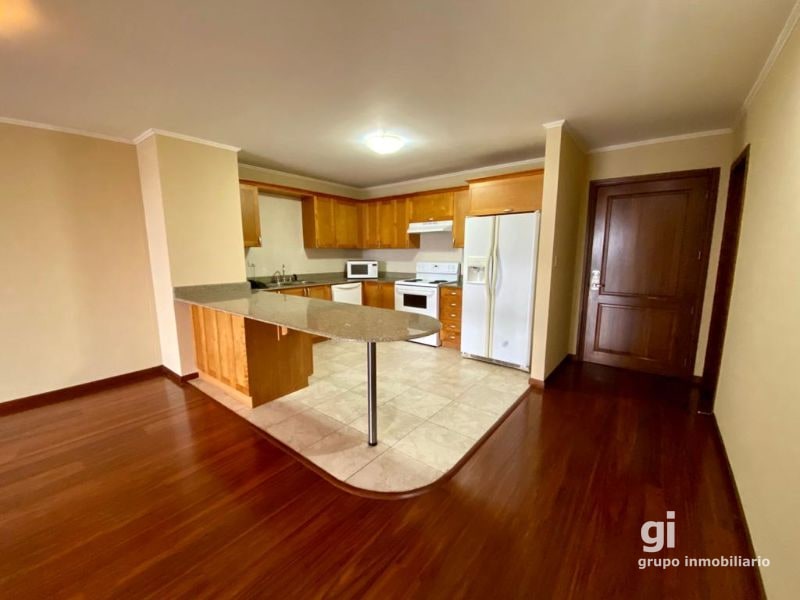 Apartamento en alquiler zona 10, 2 dormitorios + cuarto de servicio - 3
