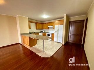 Apartamento en alquiler zona 10, 2 dormitorios + cuarto de servicio — Apartamento en Alquiler en Zona 10, Guatemala, Ciudad — miniatura 3 de 10