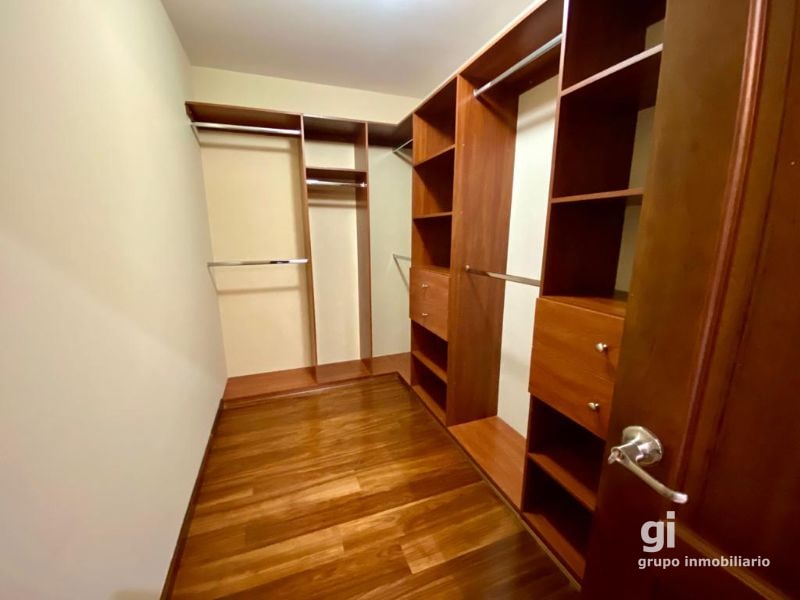 Apartamento en alquiler zona 10, 2 dormitorios + cuarto de servicio - 4