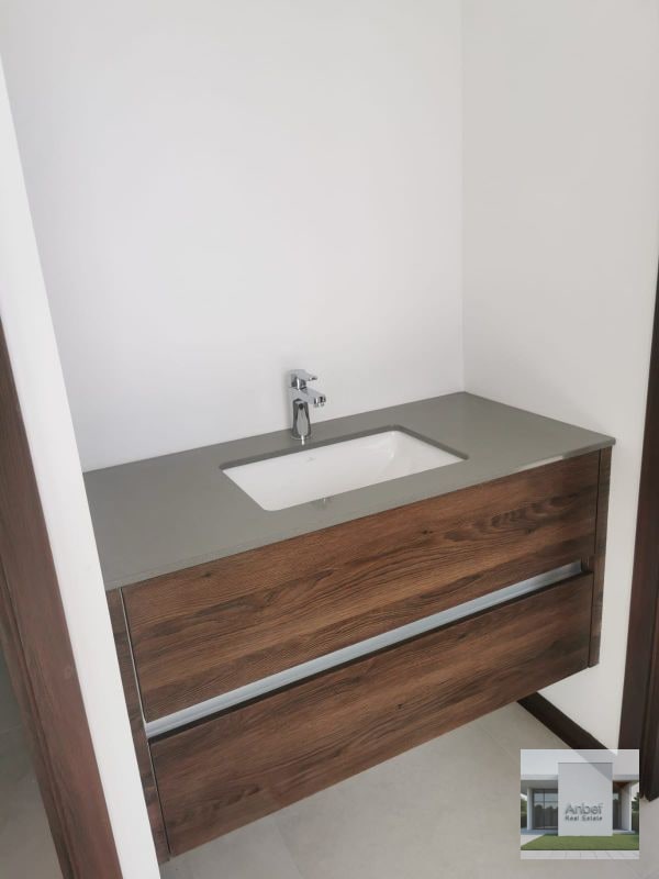 Bonito Apartamento en Edificio MIRA, de 2 Dormitorios en Zona 10 - 7