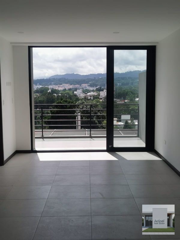 Bonito Apartamento en Edificio MIRA, de 2 Dormitorios en Zona 10 - 1