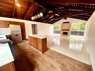 Apartamento remodelado excelente ubicacion sobre la diagonal 6 — Apartamento en Alquiler en Zona 10, Guatemala, Ciudad — miniatura 11 de 11