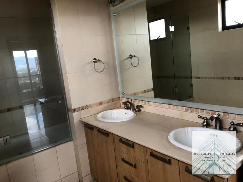 Venta apartamento 3 hab + servicio zona 14 - 10