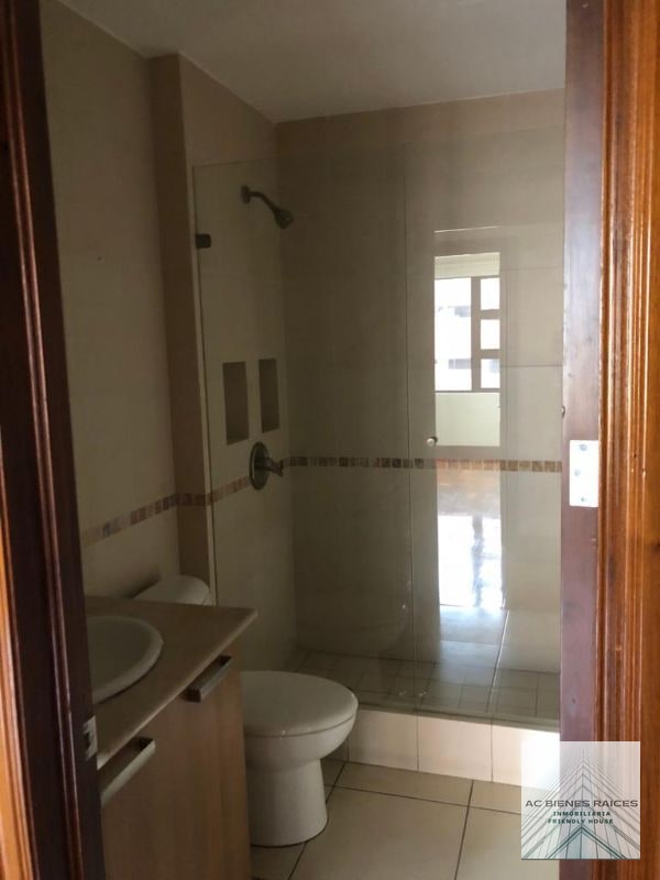 Venta apartamento 3 hab + servicio zona 14 - 8
