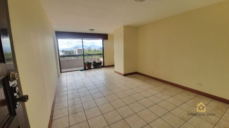¡OPORTUNIDAD EN ZONA 15! $160,000 | Apto. Vista Hermosa 2 | 1 Habitación + Balcón - 2