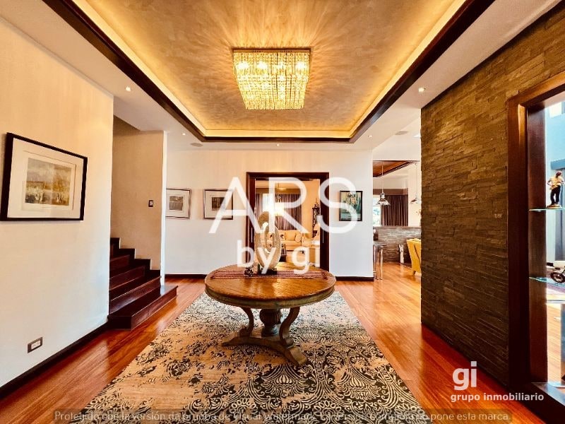 Lujoso Penthouse en zona 15 - 1
