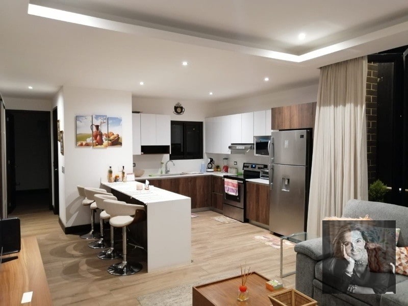 VIVALT / Apartamento en Venta zona 10 - 1