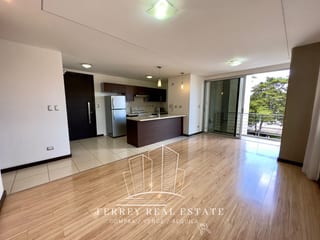 Apartamento de 2 dormitorios — Apartamento en Alquiler en Zona 14, Guatemala, Ciudad — miniatura 1 de 15