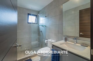 Apartamento amueblado y equipado en Parque 10 — Apartamento en Alquiler en Parque 10, Zona 10, Guatemala, Ciudad — miniatura 8 de 17