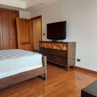 AMPLIO APARTAMENTO EN RENTA ZONA 14 — Apartamento en Alquiler en Arcángel Miguel, Zona 14, Guatemala, Ciudad — miniatura 7 de 12