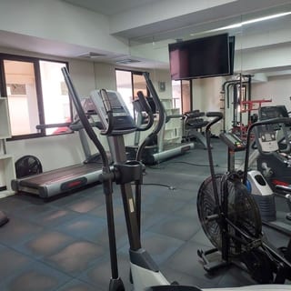 AMPLIO APARTAMENTO EN RENTA ZONA 14 — Apartamento en Alquiler en Arcángel Miguel, Zona 14, Guatemala, Ciudad — miniatura 5 de 12