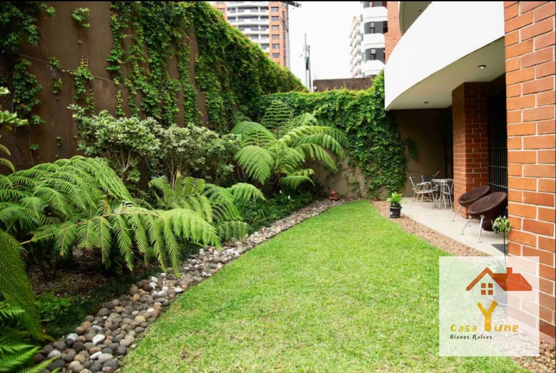 Apartamento en alquiler Zona 14 con jardin - 1