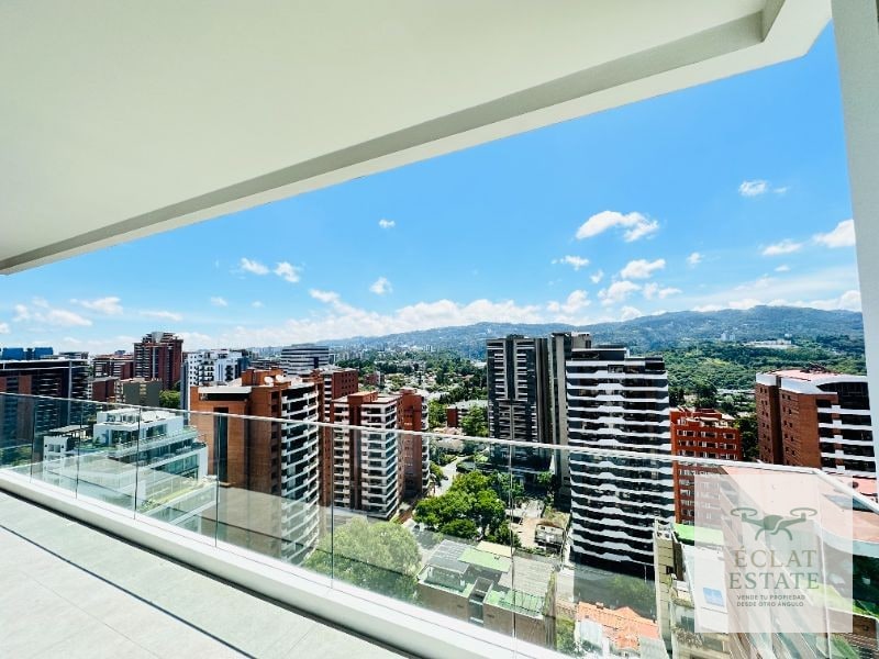 Apartamento Amueblado en ECHO Zona 14 | 3 Habitaciones + 3 Parqueos - 1