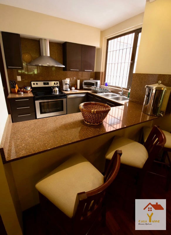 Apartamento en alquiler Zona 14 con jardin - 6