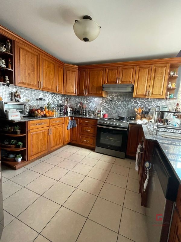 Apartamento en venta en Las Gemas zona 11 - 4