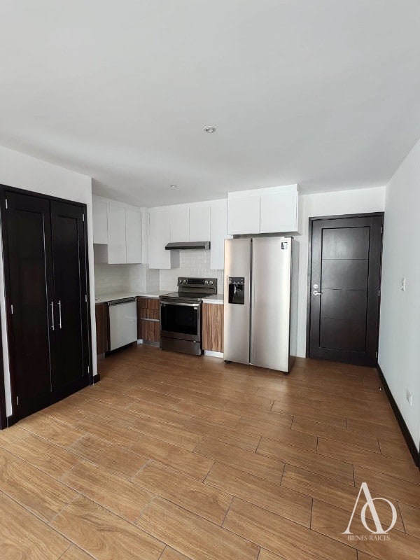 Apartamento en Alquiler Edificio Torre Praga, zona 15 VHI N6 - 1