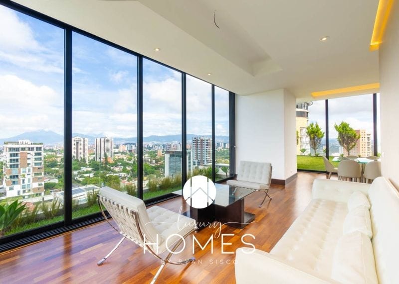 Lujoso Penthouse rodeado de terrazas en Venta, Zona 15. — Apartamento en Venta en Laurel, Zona 15, Guatemala, Ciudad — foto 1 de 11
