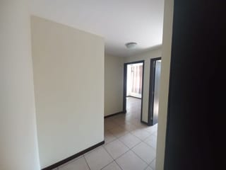 CÉNTRICO APARTAMENTO EN VENTA TORRE BARCELONA ZONA 9 — Apartamento en Venta en Torre Barcelona, Zona 9, Guatemala, Ciudad — miniatura 2 de 10