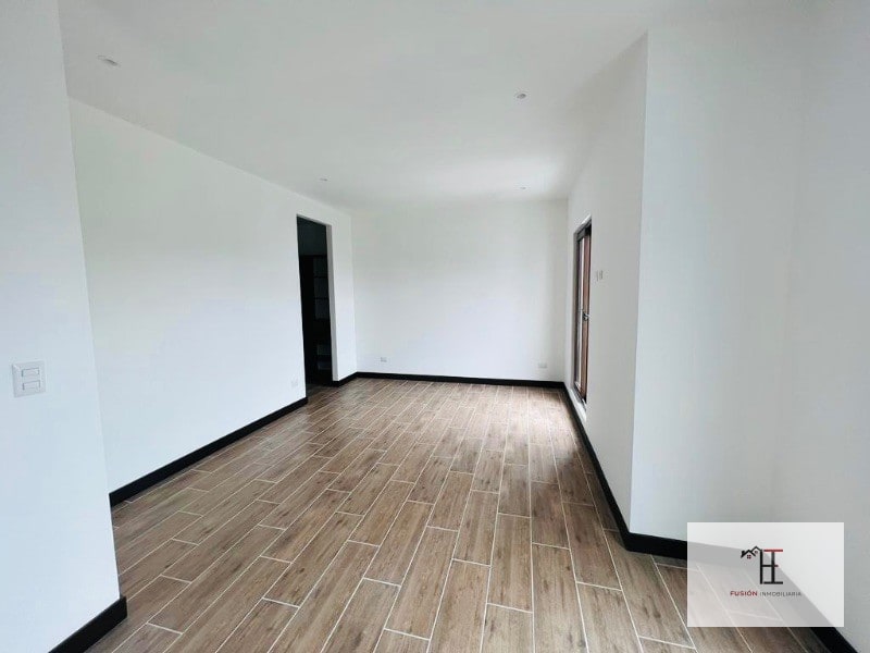 Vendo apartamento de 2 dormitorios en zona 10 - 2